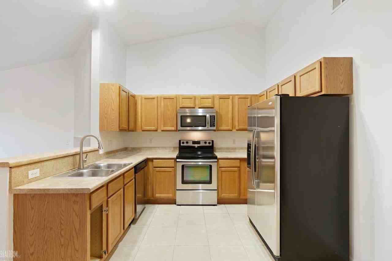 43117 Burlington Dr - Photo 5 of 17