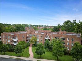 featured image of 700 Scarsdale Ave #2T