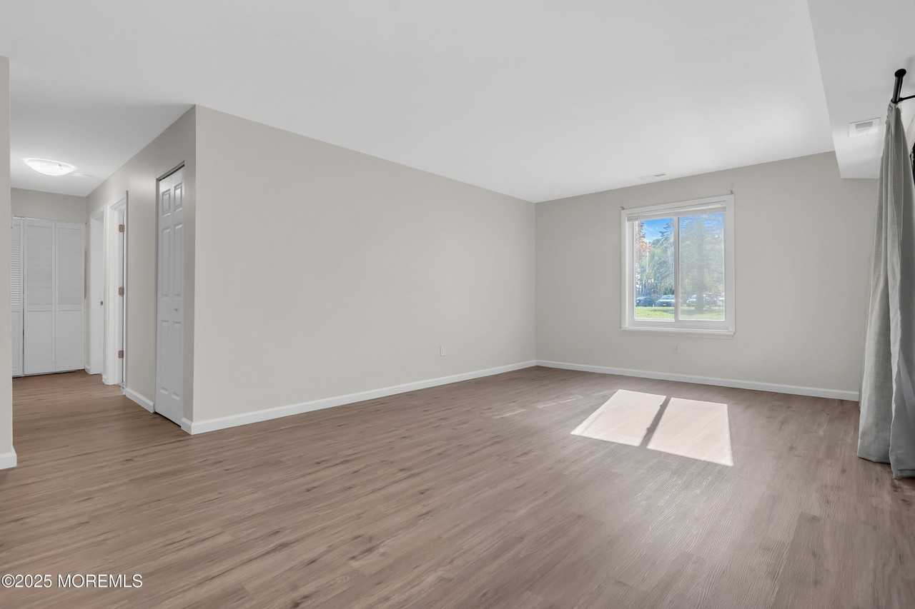 27 Newport Court #239 - Photo 2 of 25