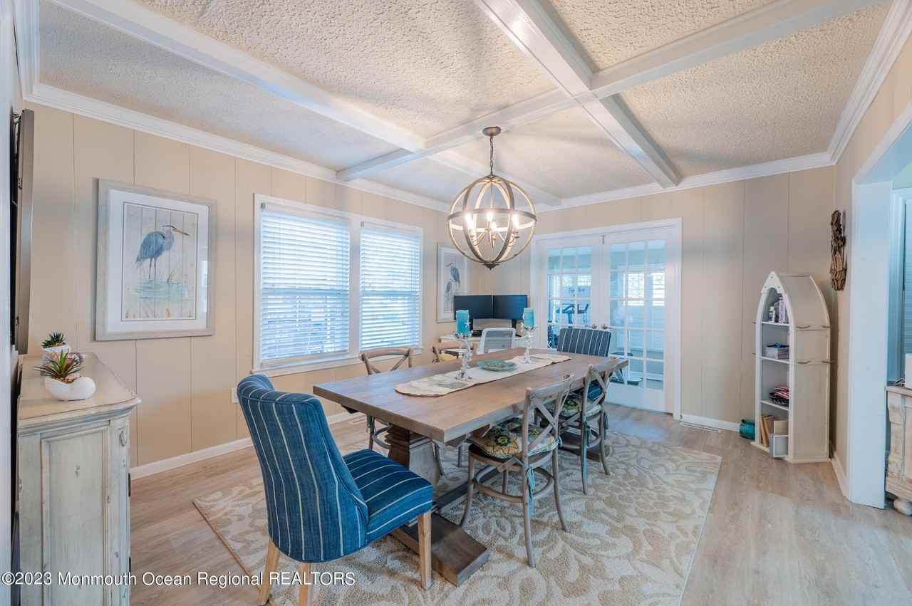 214 Atlantic Ave - Photo 7 of 41