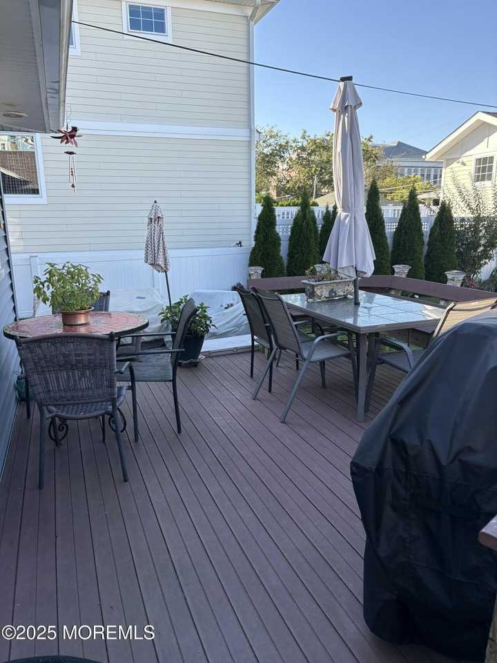 414 Washington Ave - Photo 5 of 19