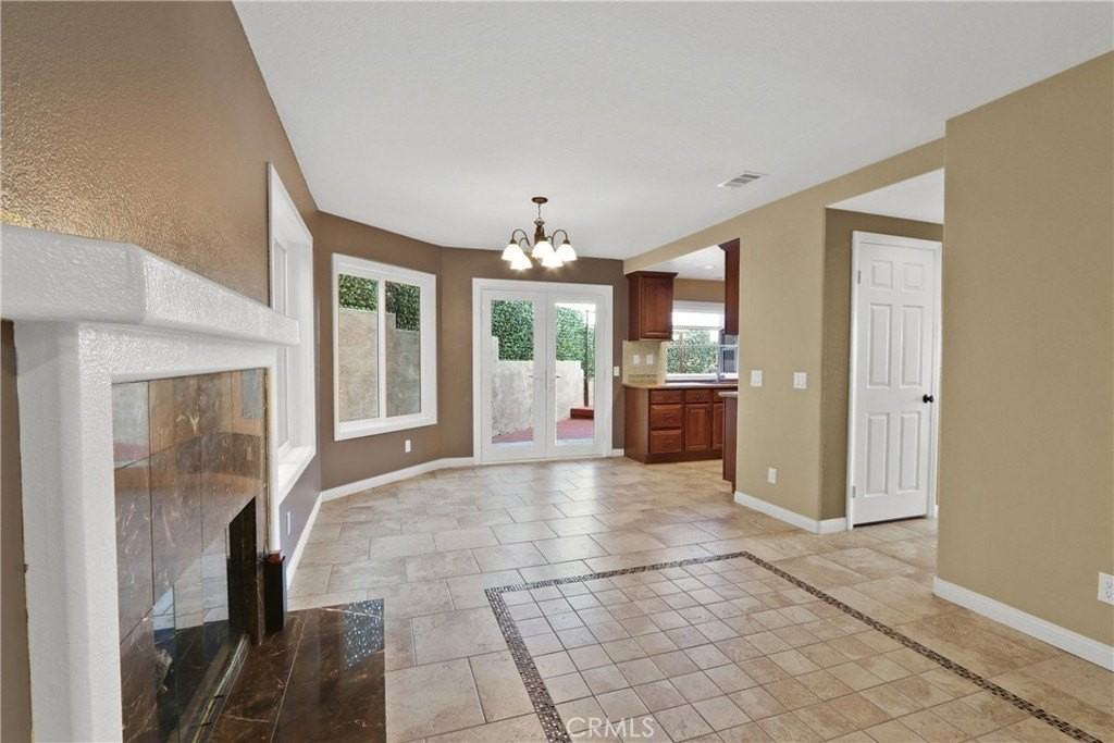 24401 Vista Point Lane - Photo 5 of 18