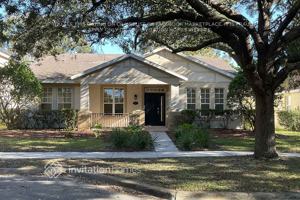 featured image of 110 E Lake Victoria Cir