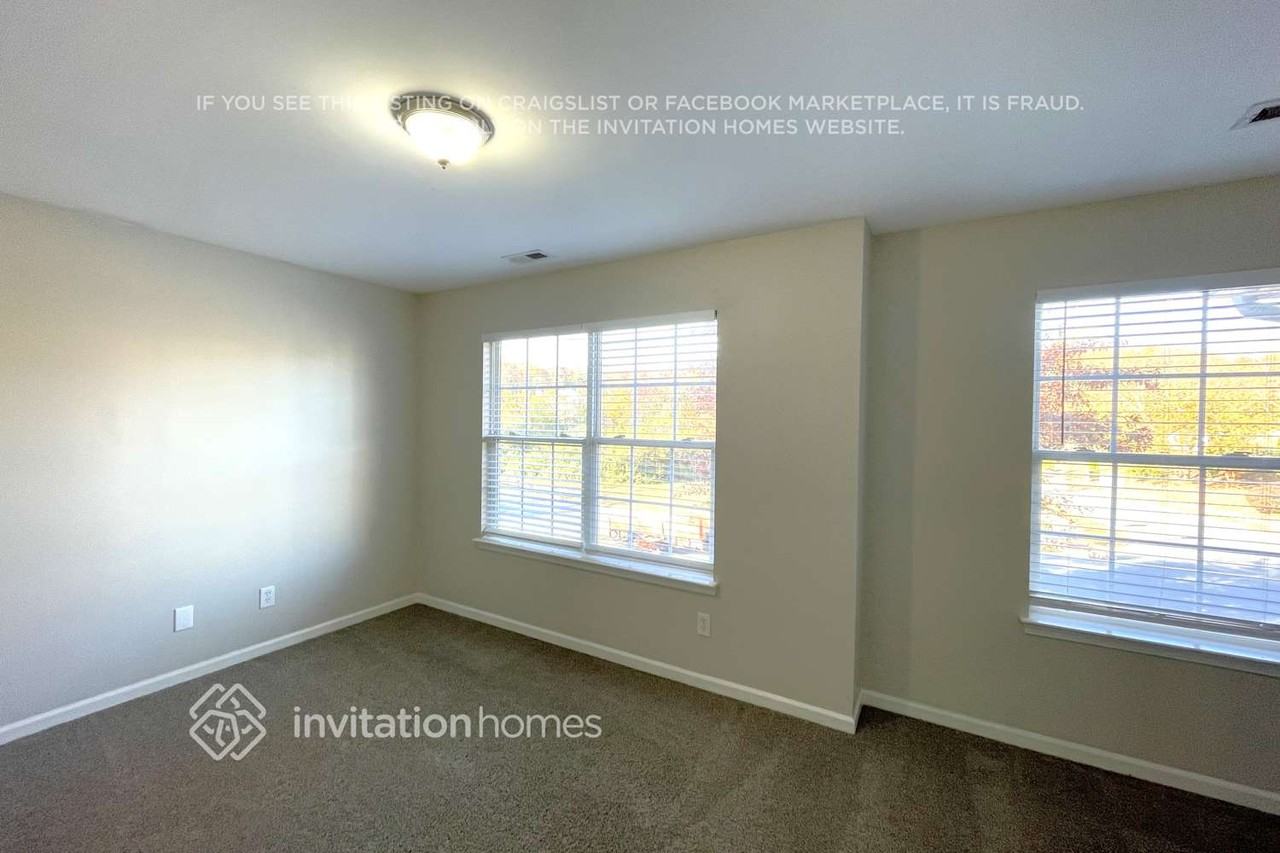 15501 Chowning Tavern Lane - Photo 5 of 12