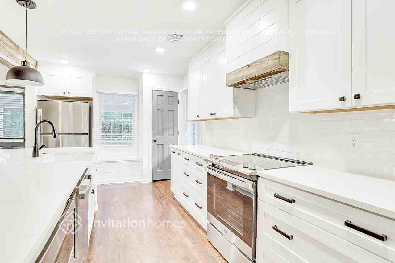 1748 Pamela Cir Sw - Photo 5 of 15