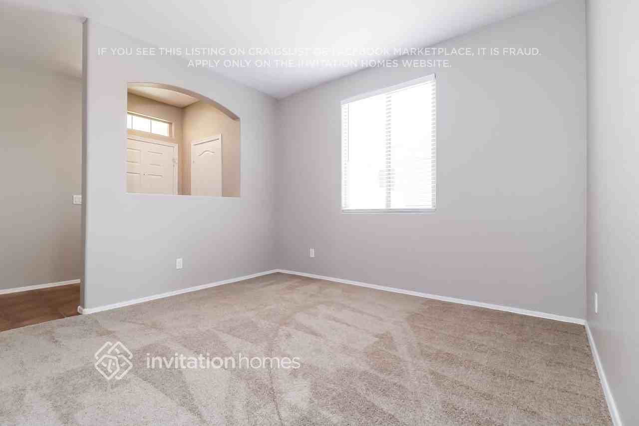 17347 West Jackson Street - Photo 2 of 16