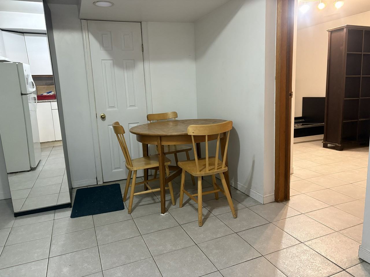 43 Lawnview Drive #2 - Photo 4 of 12