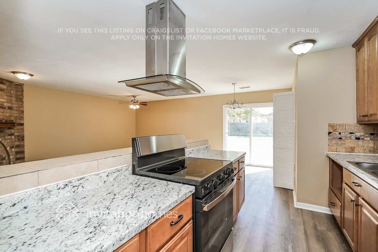 9518 Cutleaf Ct - Photo 7 of 17