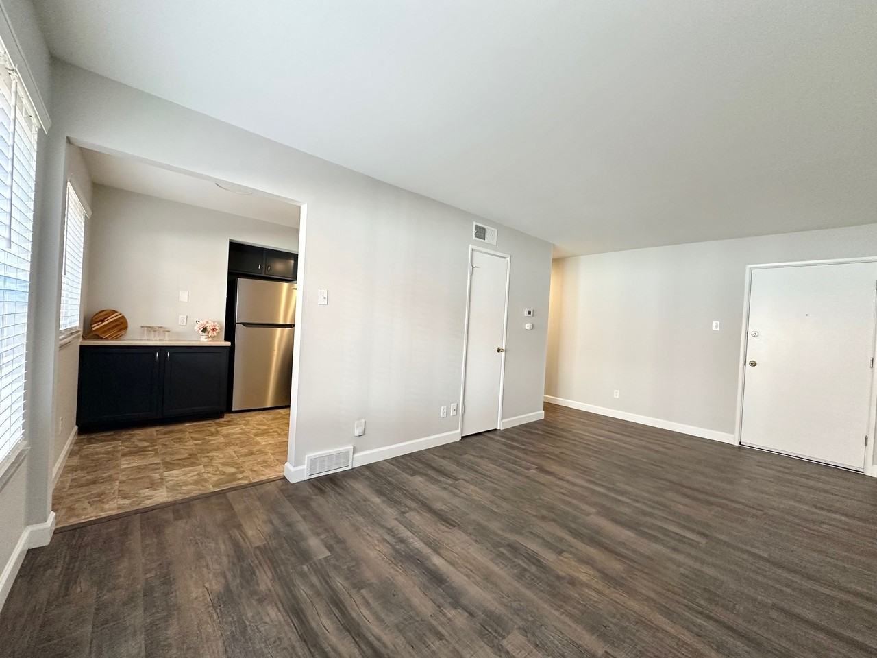 4117 Germania Avenue #1E - Photo 4 of 9