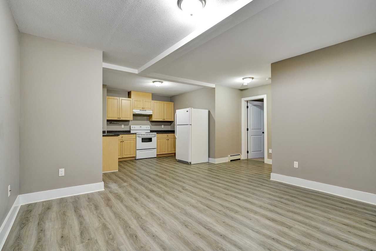 9751 160A Street - Photo 2 of 3