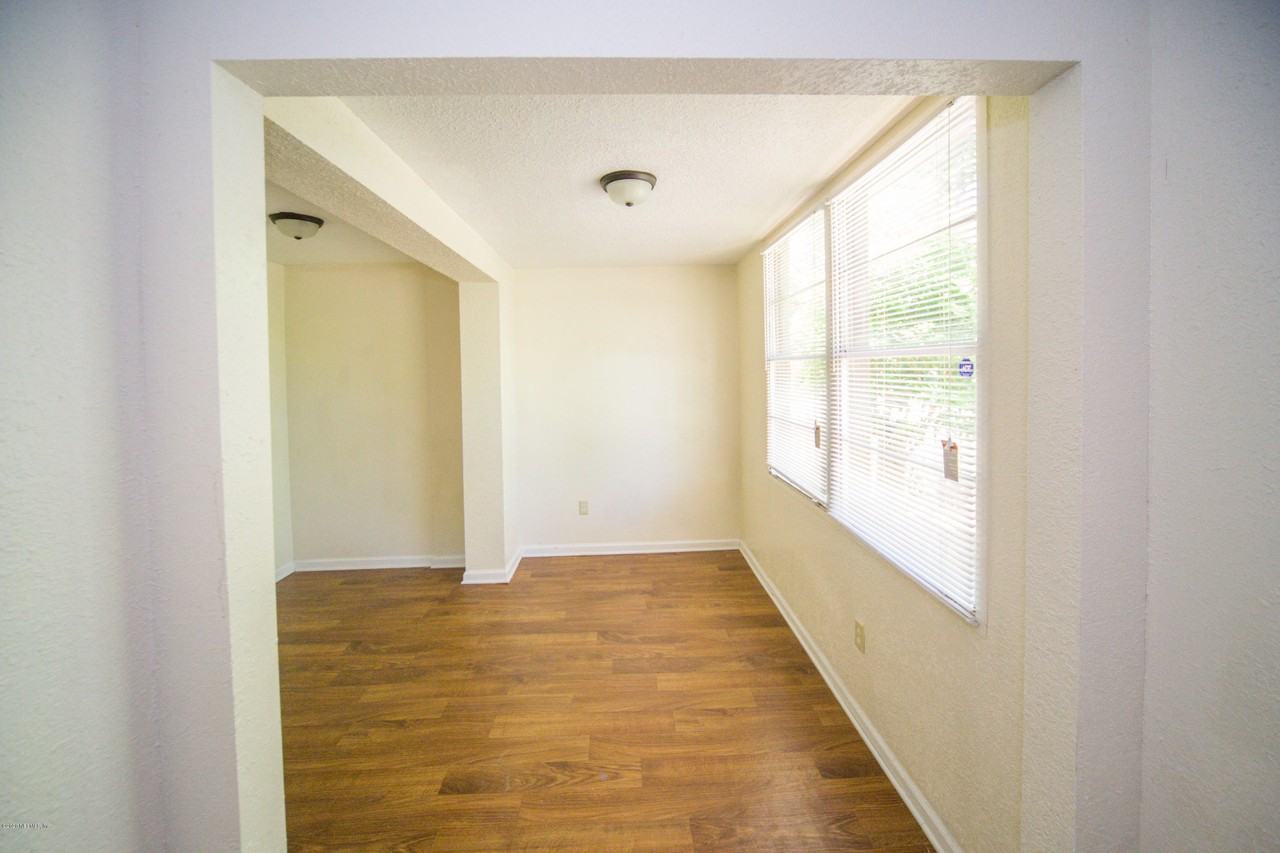 1521 Yukon St - Photo 6 of 22