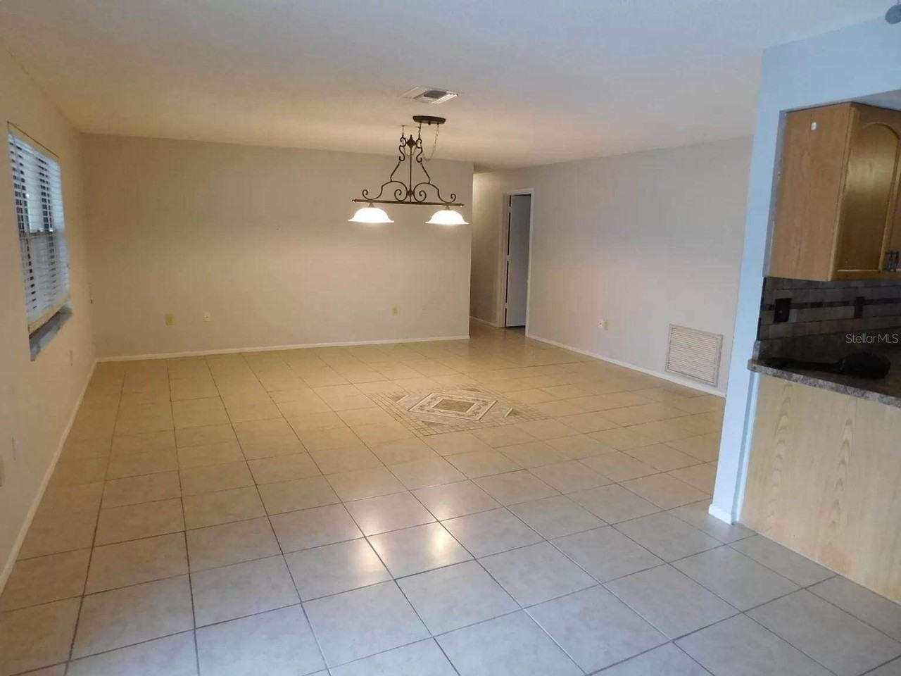 902 Plum Tree Ln - Photo 6 of 20