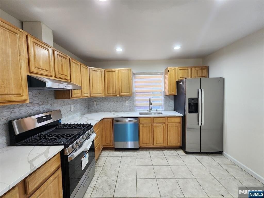 12 Brinkerhoff Ter 2nd Fl - Photo 6 of 7