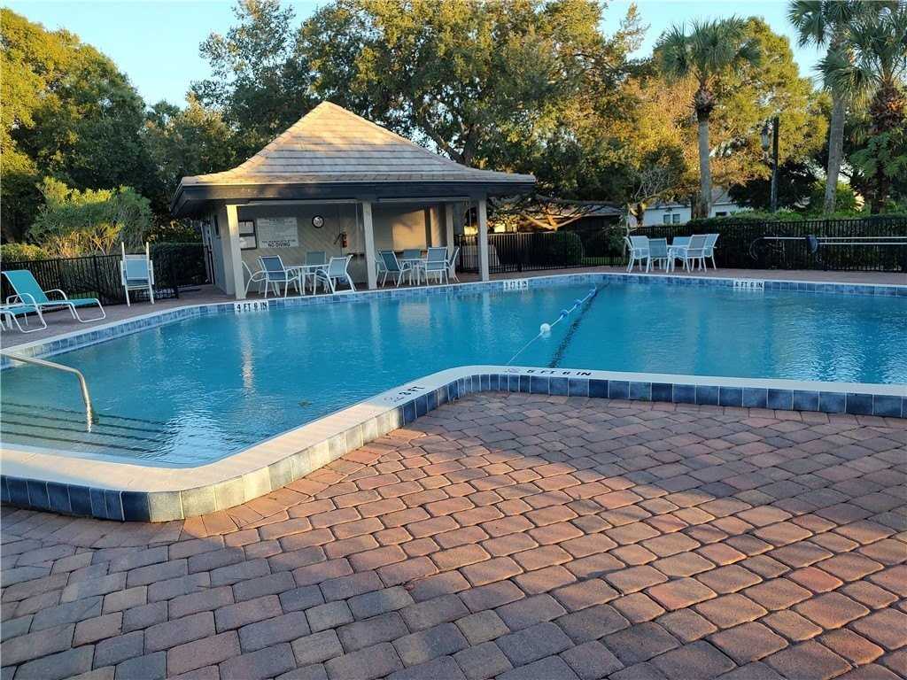 106 Prestwick Cir - Photo 3 of 34