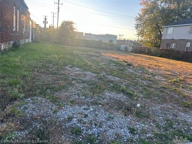 1629 Waterman St - Photo 2 of 2