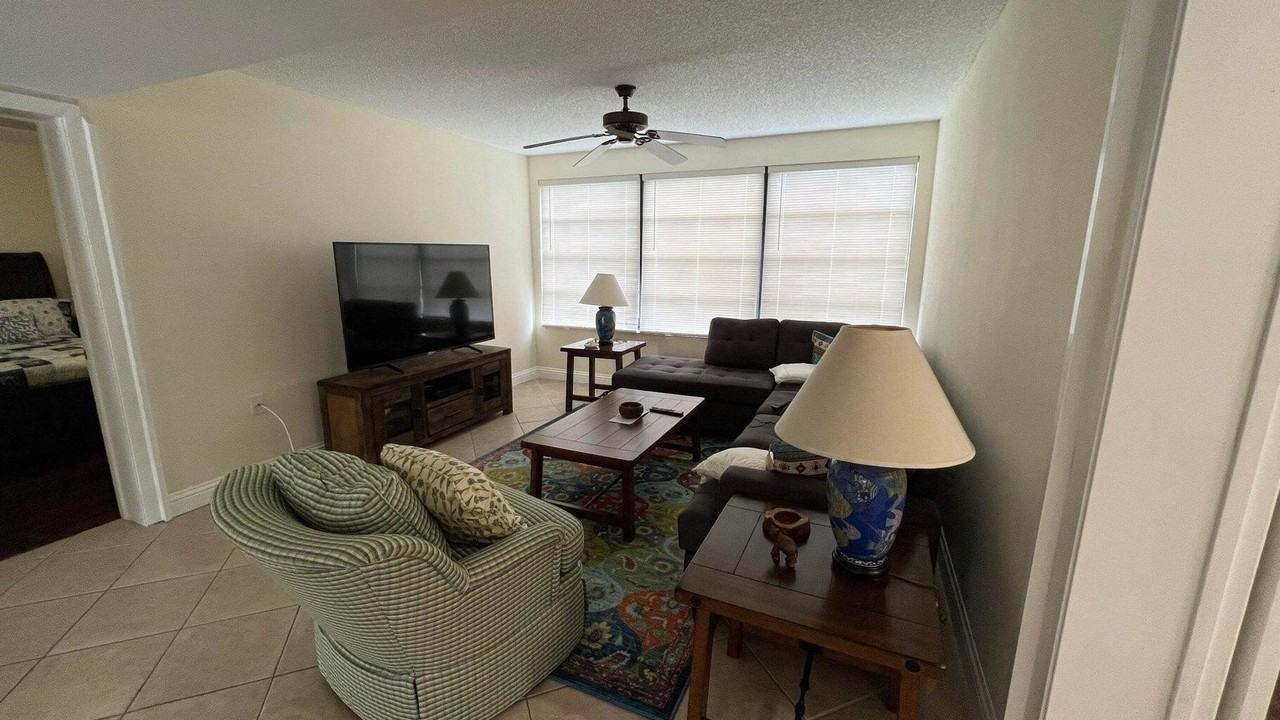 6097 Balboa Cir #303 - Photo 6 of 18