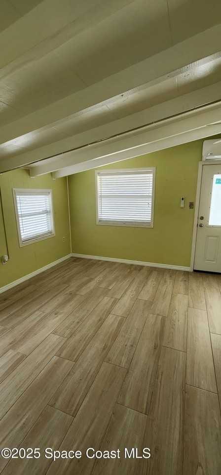 833 Cronin Ave - Photo 5 of 30