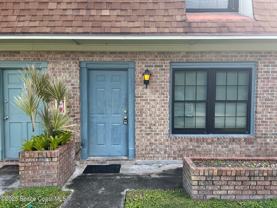 1301 Arlington Ln Ne Apt 112 #112 - Photo 1 of 1