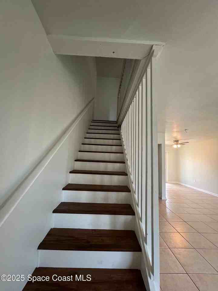 1301 Arlington Ln Ne Apt 112 #112 - Photo 7 of 15