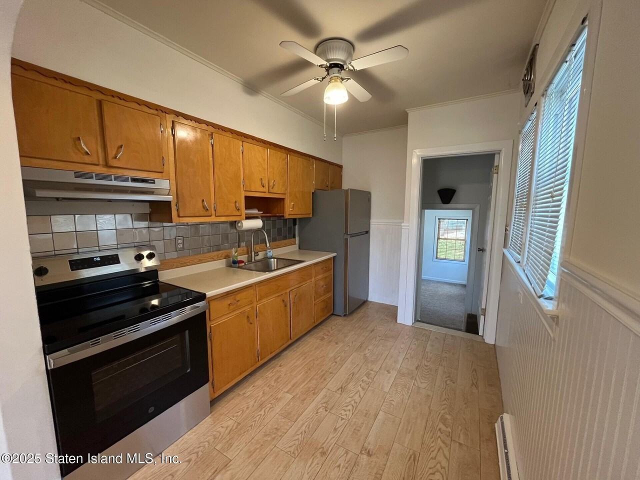 45 Outerbridge Ave - Photo 4 of 12