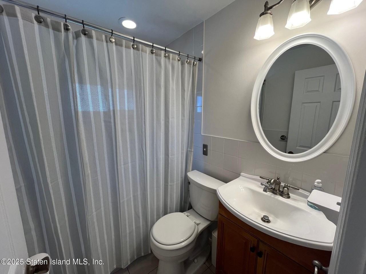 45 Outerbridge Ave - Photo 7 of 12