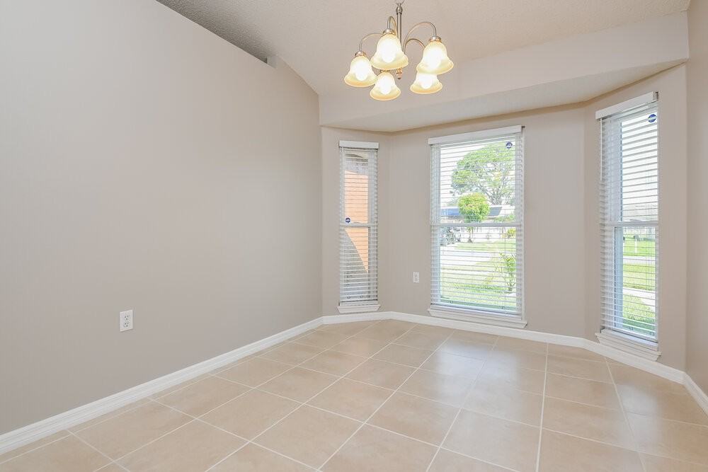 264 Magellan Dr - Photo 6 of 16