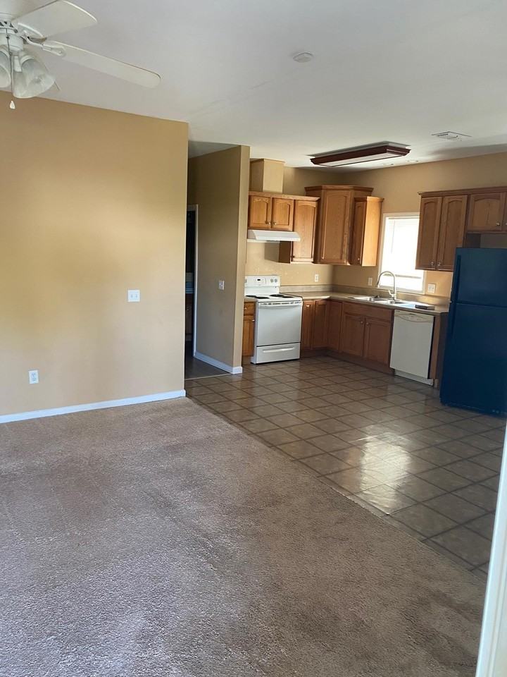 1517 Mcphearson Dr - Photo 3 of 15