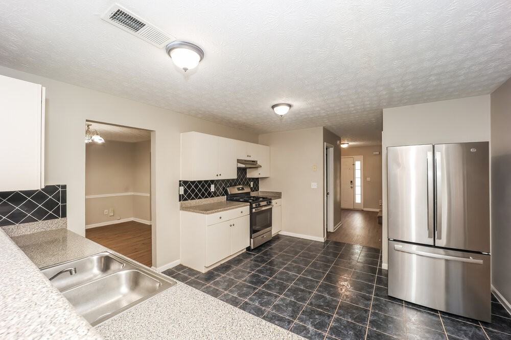 275 Vaness Dr - Photo 7 of 17