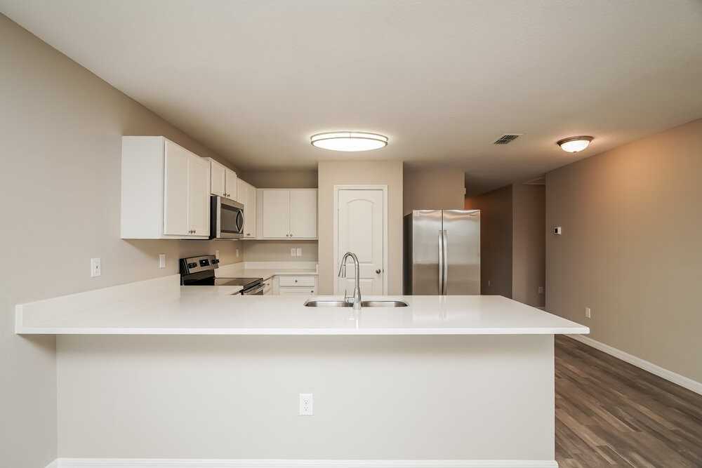 333 Elderberry Ct - Photo 5 of 16