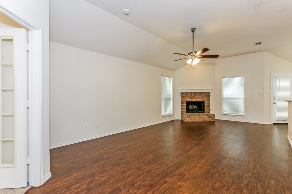 3029 Morning Dove Ln - Photo 4 of 16