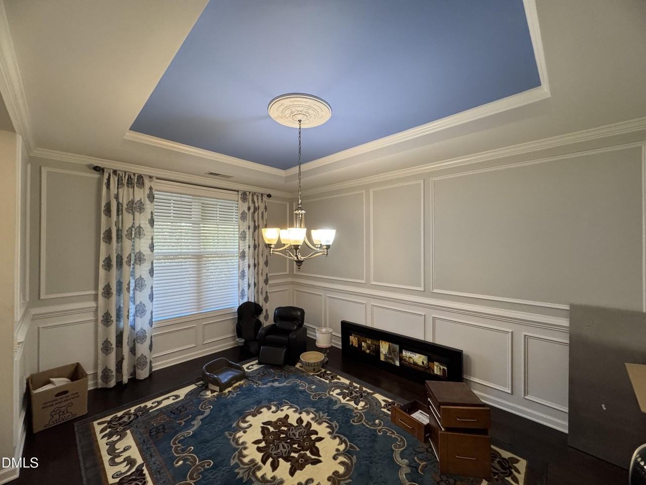 258 Chatsworth Ln - Photo 4 of 27