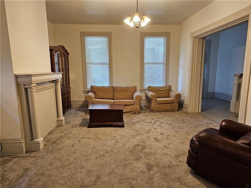 629R Walnut St - Photo 6 of 25