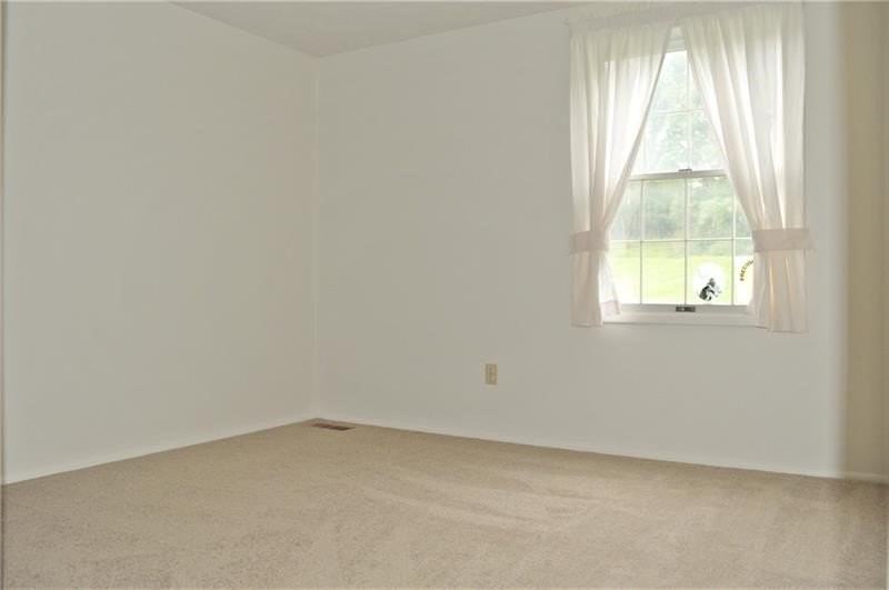 111 Scott Lane - Photo 7 of 15