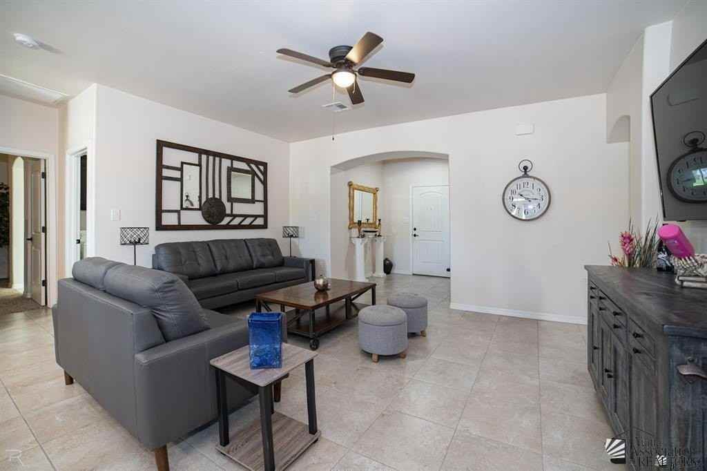 27266 Mesquite Ave - Photo 5 of 34