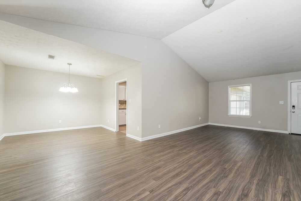 591 Stonehedge Dr - Photo 4 of 16