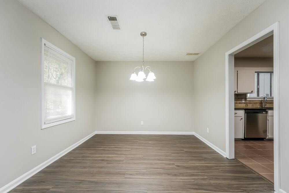 591 Stonehedge Dr - Photo 5 of 16