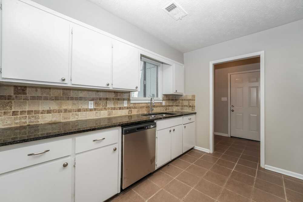 591 Stonehedge Dr - Photo 7 of 16