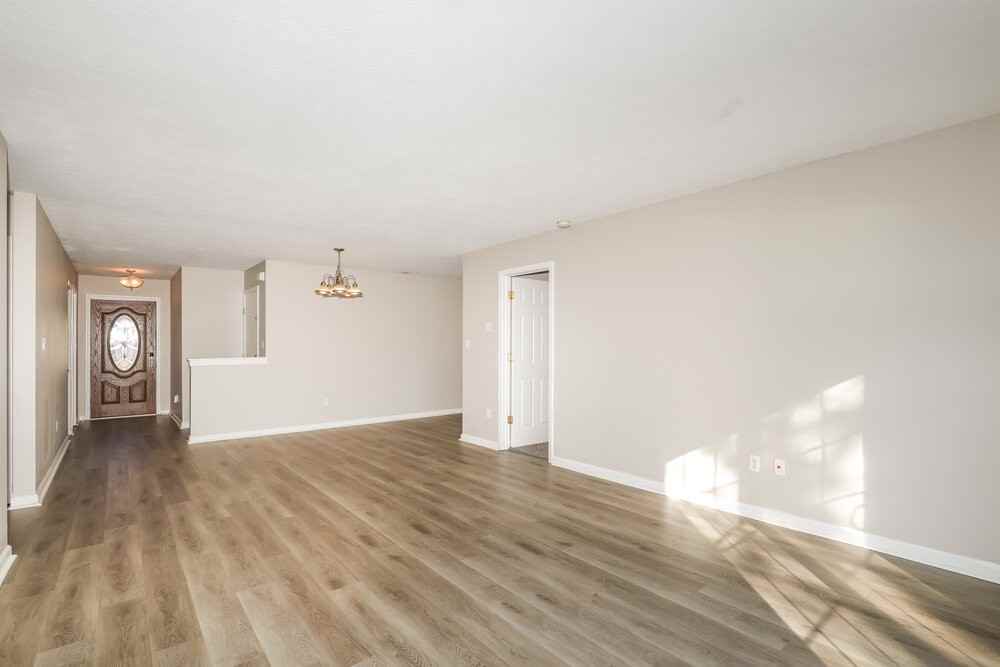 6667 W Longview Dr - Photo 3 of 16