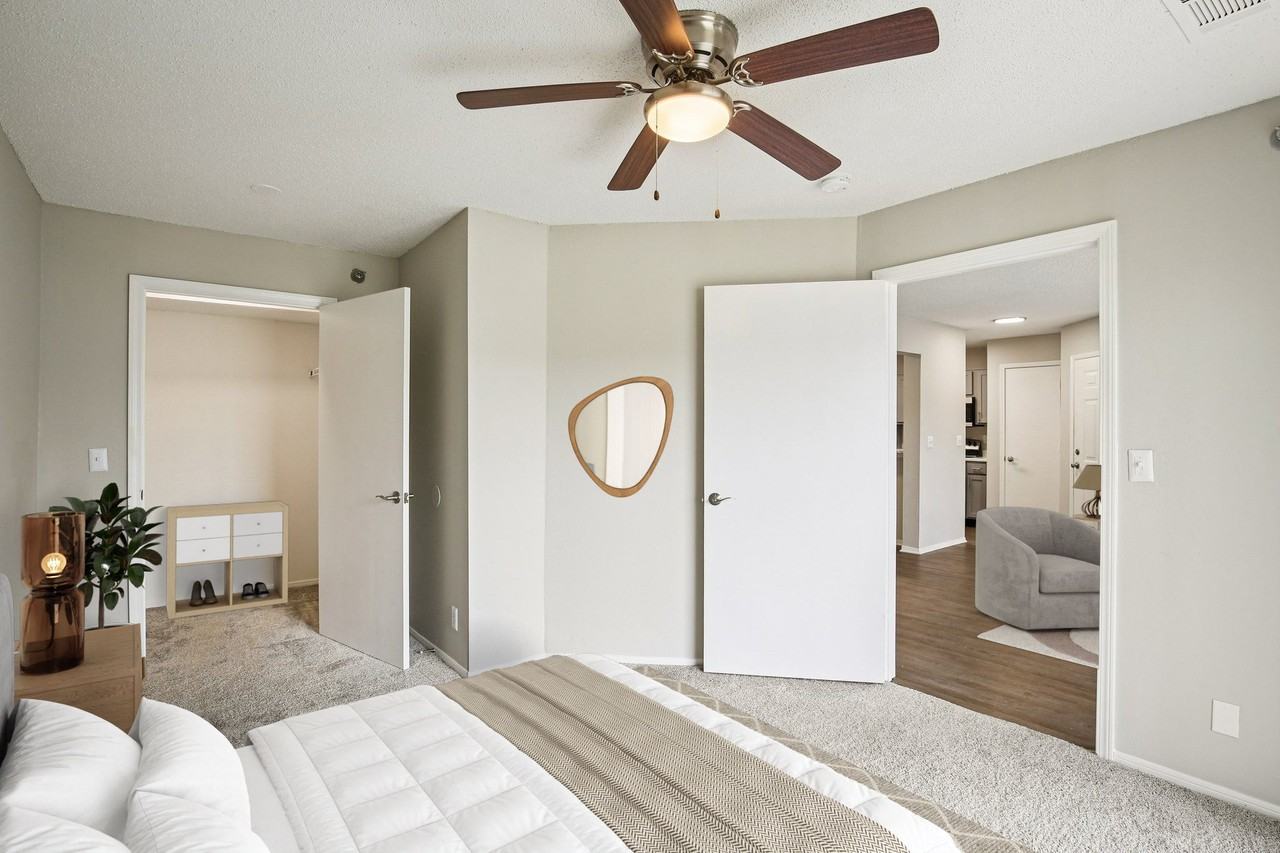 Arlo of Olathe - Photo 6 of 44