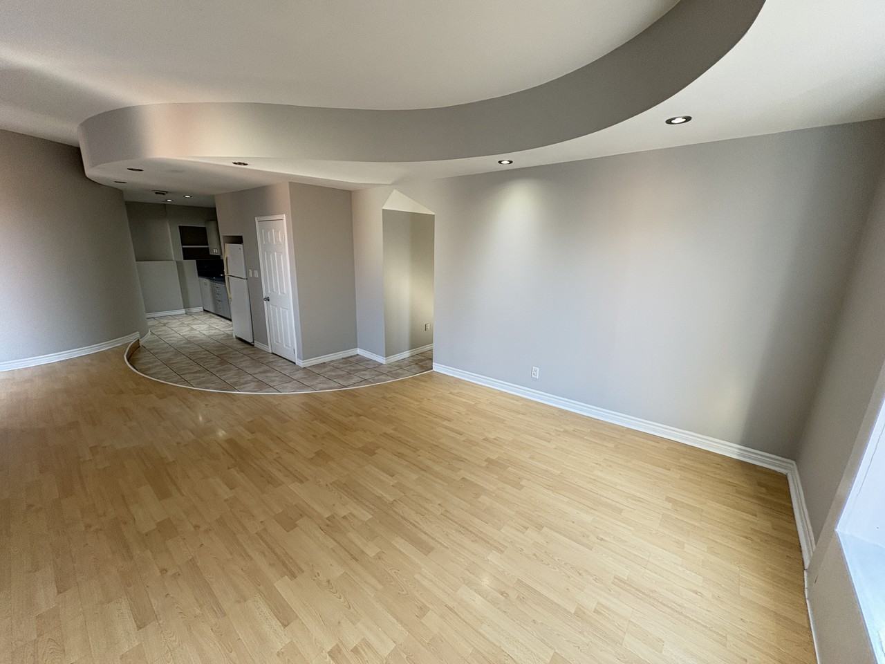 262 James Street South - Photo 2 of 15