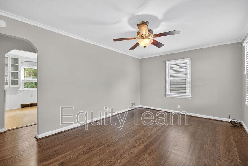 7020 La Boiteaux Avenue - Photo 6 of 31