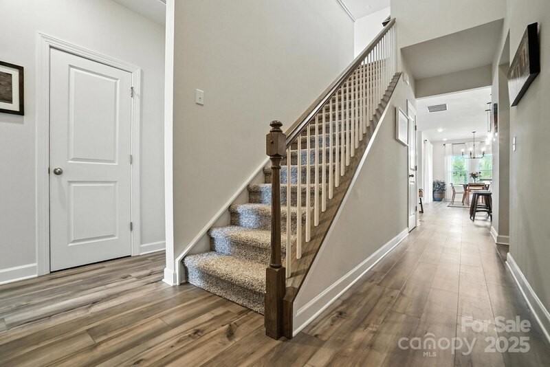 3140 Seville St - Photo 2 of 13