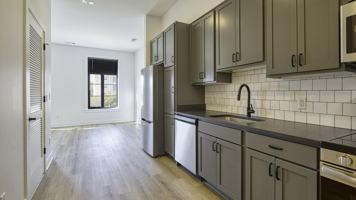 featured image of 100 Continental Pkwy