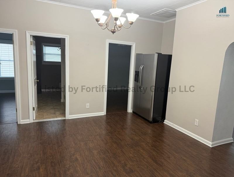 1232 N Main St #3 - Photo 3 of 8