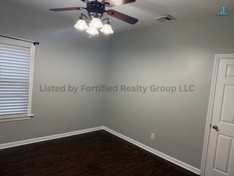 1232 N Main St #3 - Photo 4 of 8