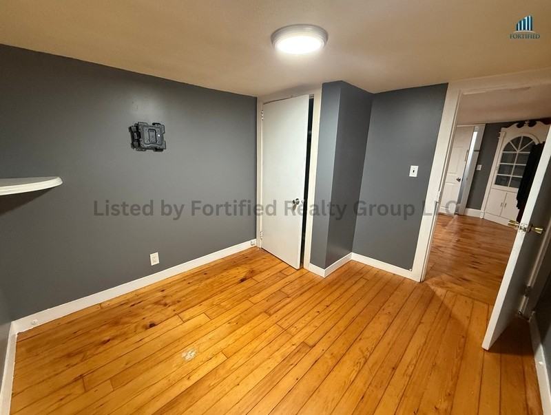 949 Locust St #3 - Photo 3 of 8