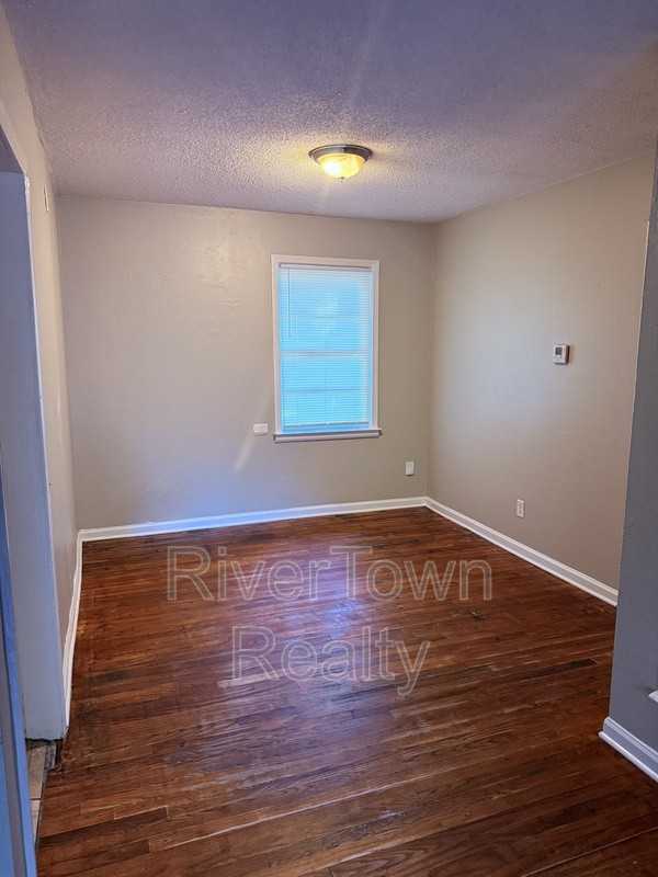 1655 Vicky Ln - Photo 5 of 10