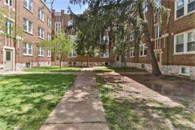 3864 Bamberger Avenue - Photo 3 of 11