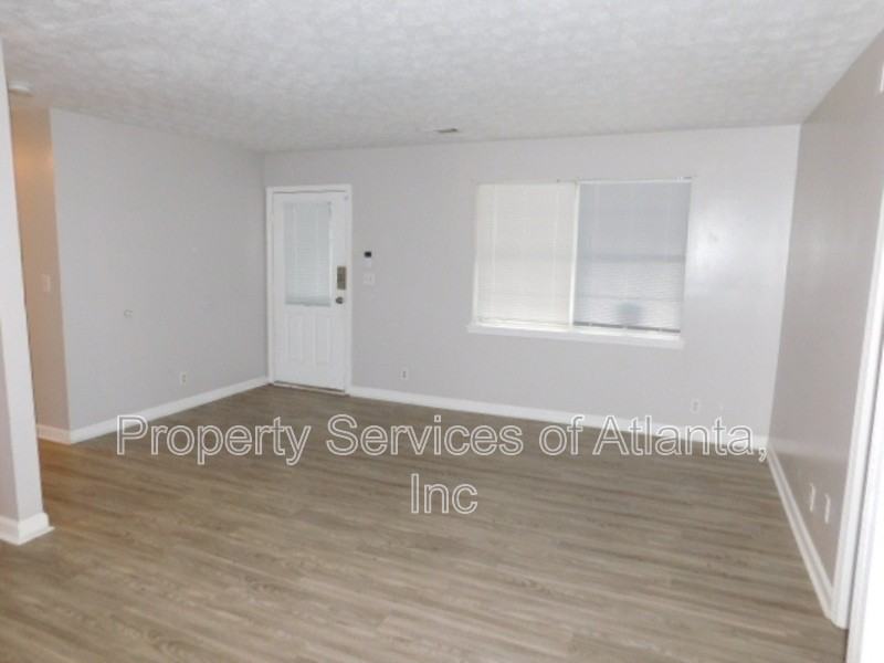 3772 Rolling Pl - Photo 4 of 23