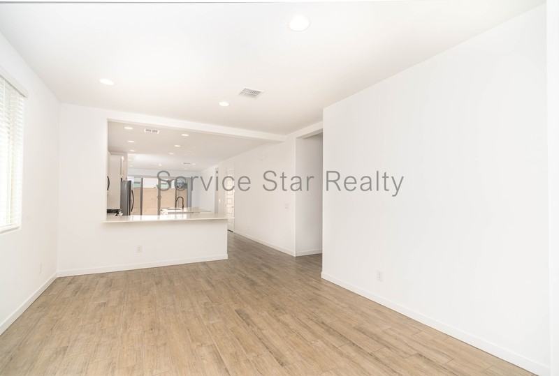 9156 West Roma Avenue - Photo 3 of 23